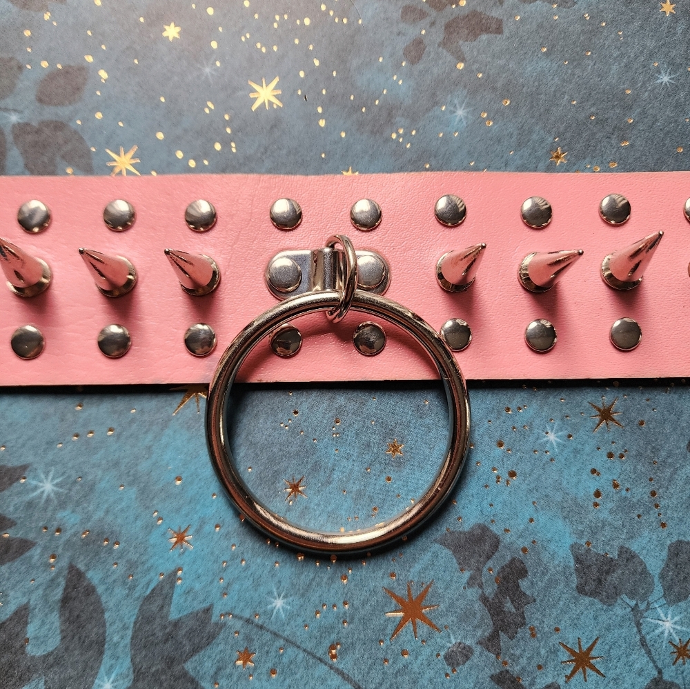 Super Cute Pink Choker With O Ring - Picture 2 of 4